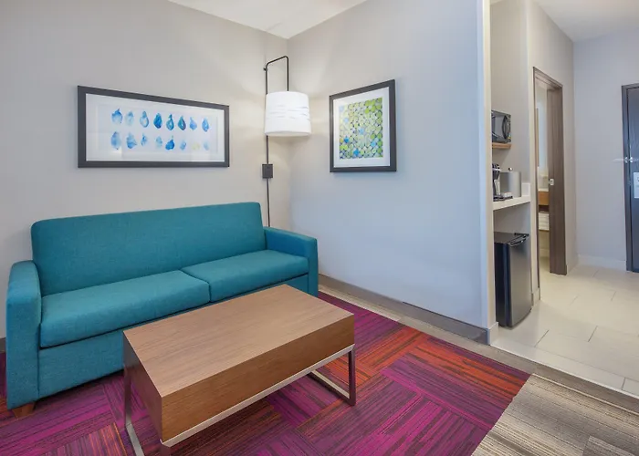 Express By Ihg 2* Surprise