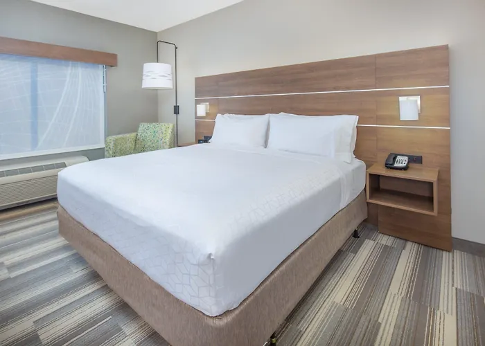 Express By Ihg 2* Surprise